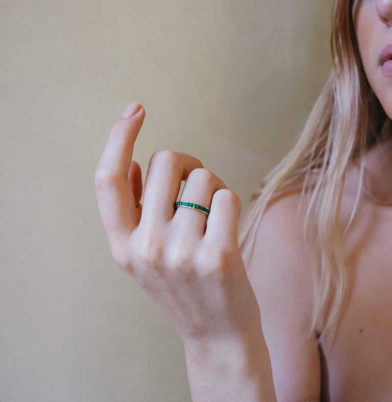 VINTAGE EMERALD ETERNITY BAND