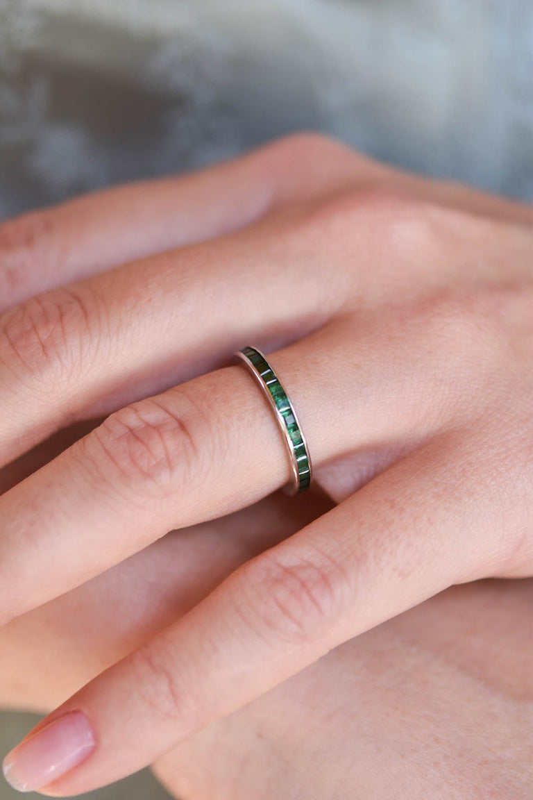 Vintage Emerald & White Gold Eternity Band - Size 6