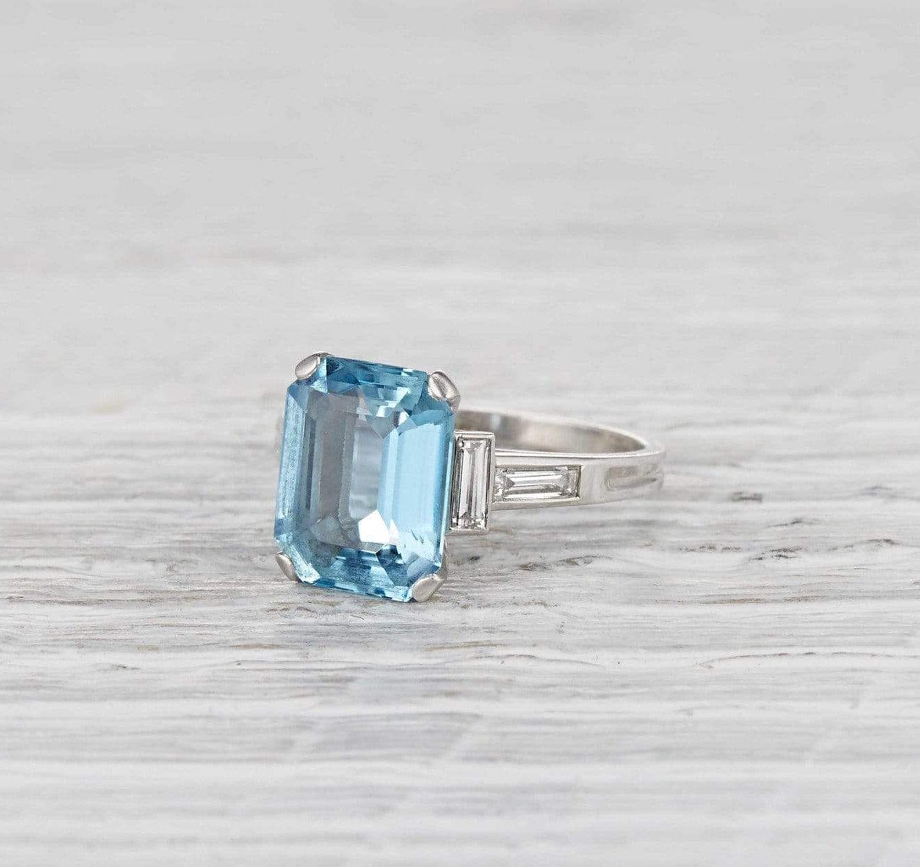 Antique on sale aquamarine ring