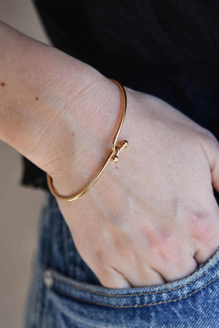 Vintage Gucci 18K Yellow Gold Knot Bangle