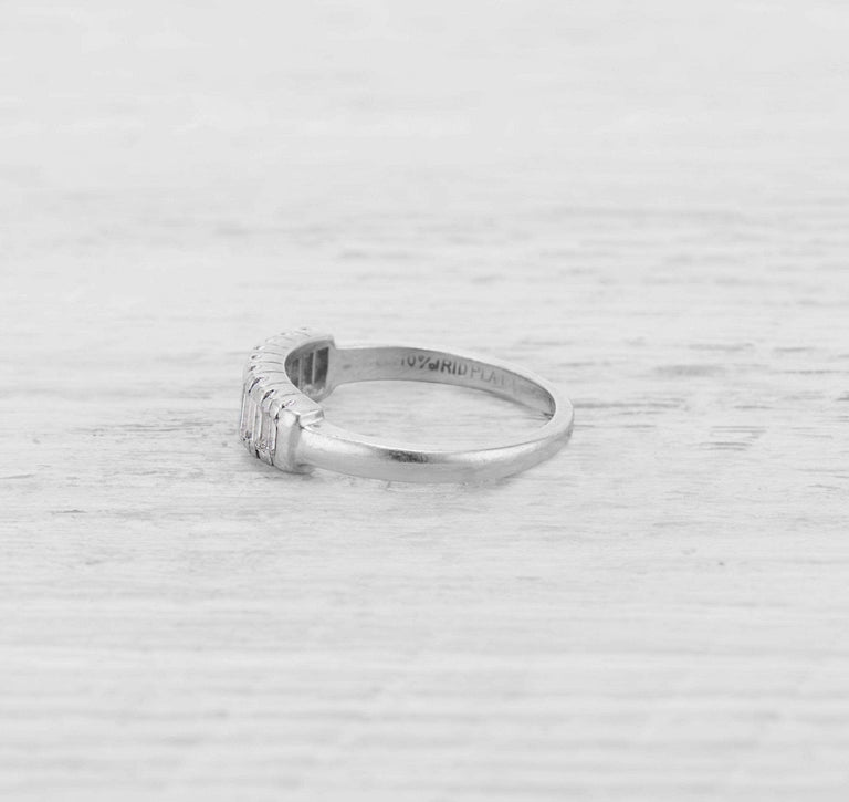 VINTAGE MID-CENTURY DIAMOND AND PLATINUM WEDDING BAND