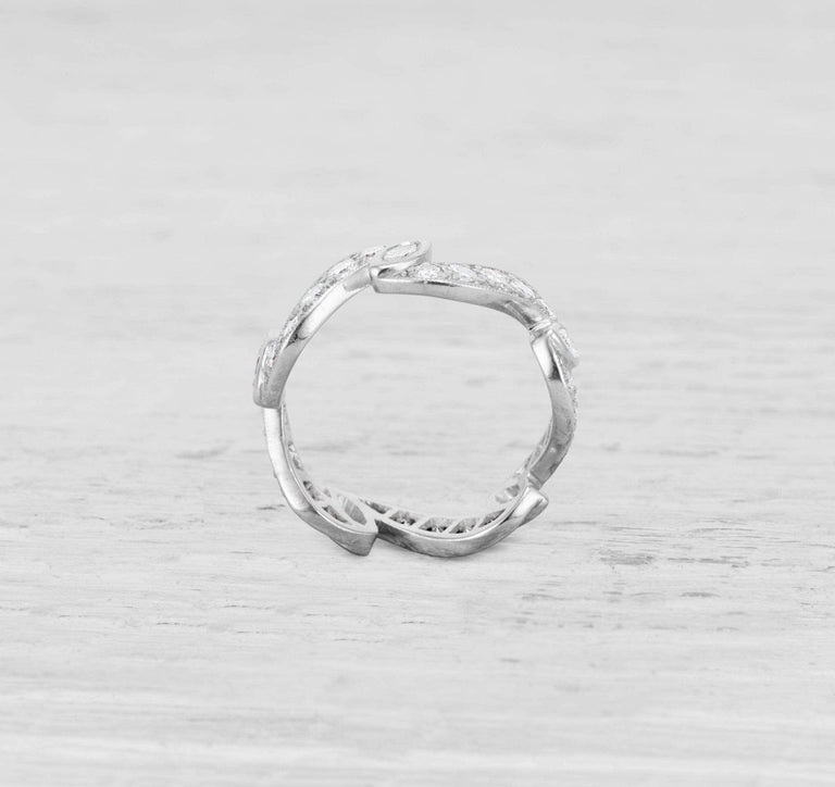 VINTAGE MID-CENTURY DIAMOND AND PLATINUM WEDDING BAND RING SIZE 7.75