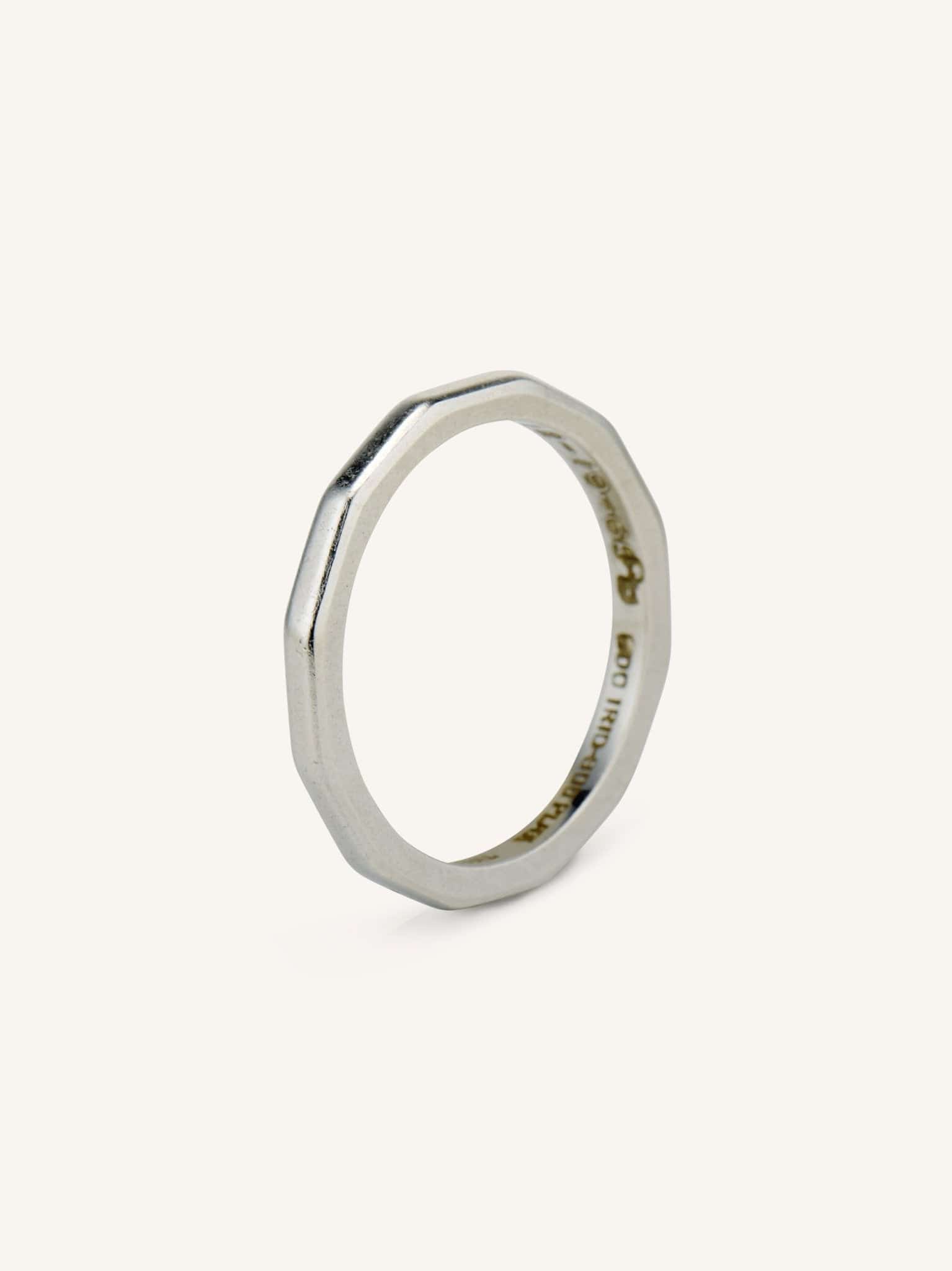 Tiffany Harmony® Band Ring in Platinum with Diamonds, 1.8 mm | Tiffany & Co.