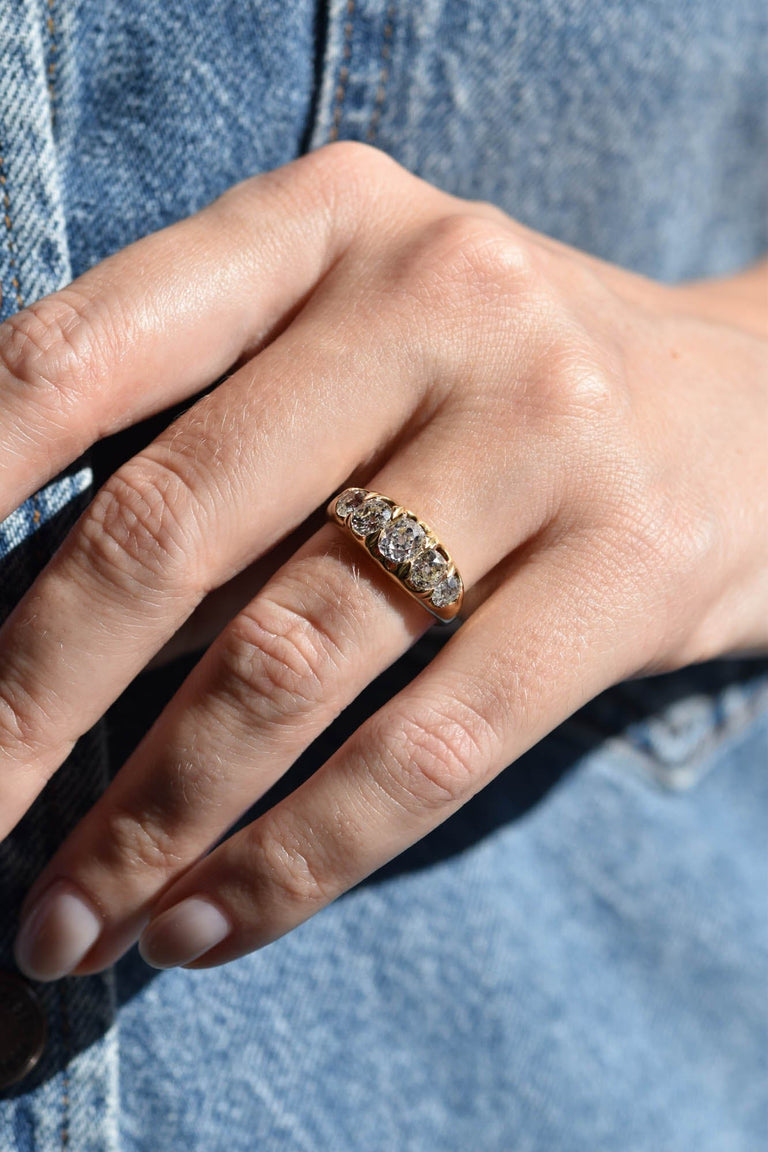Victorian Five-Stone Old Mine Diamond 18k Yellow Gold Antique Ring