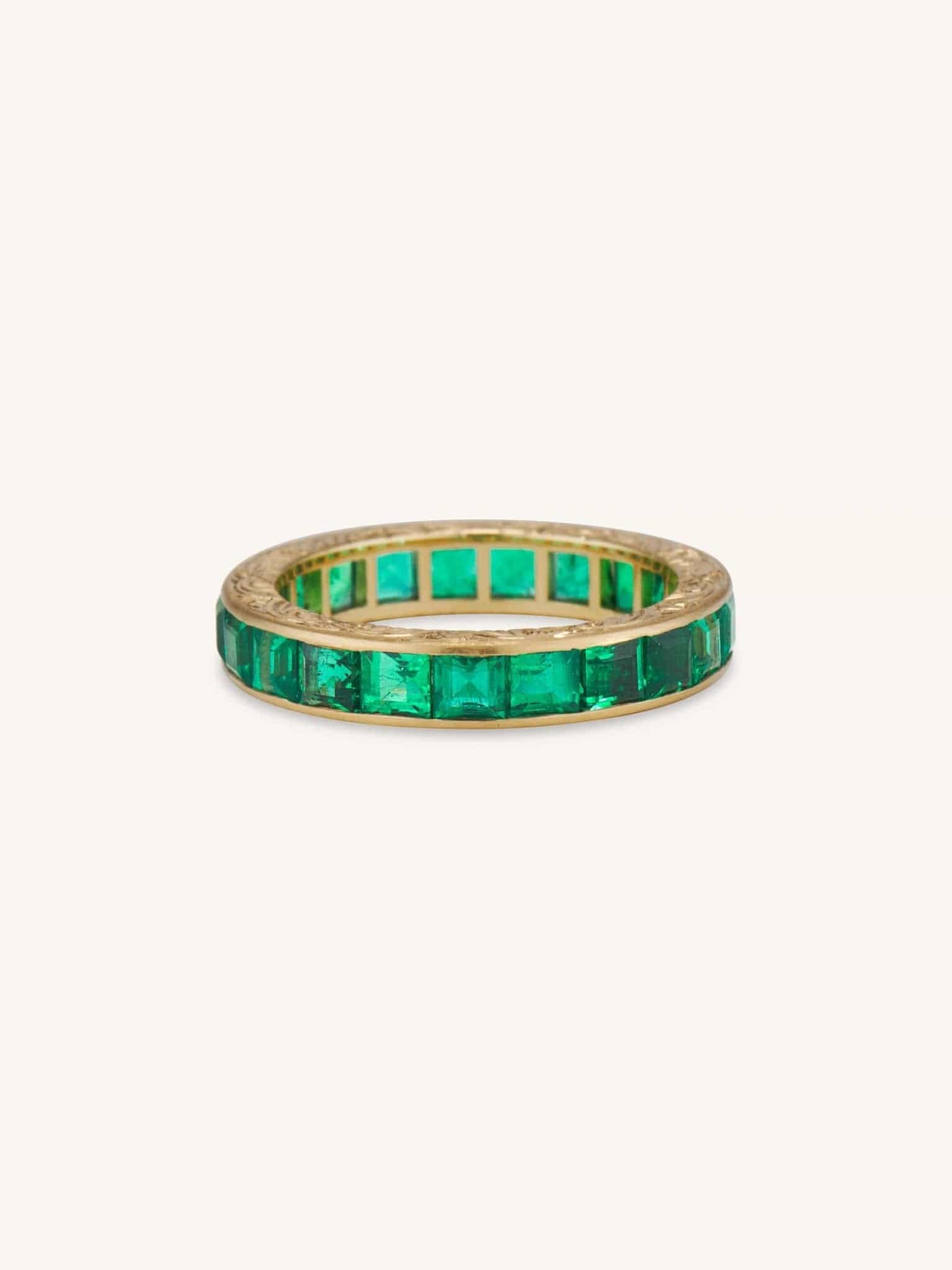 zeta-emerald-in-gold-eternity-