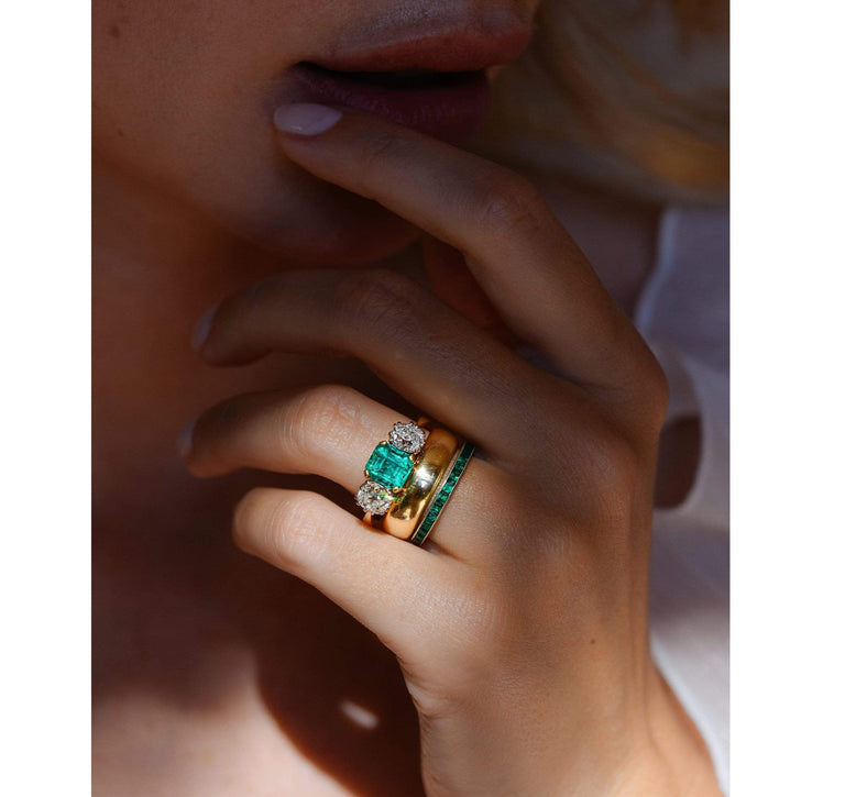 Art Deco 1.05 Carat Emerald Wedding Band