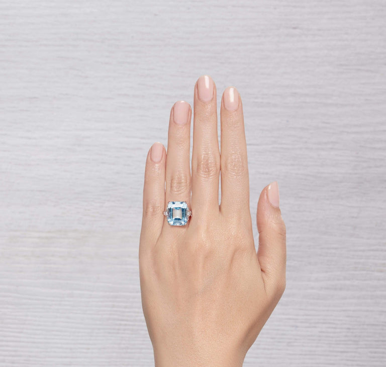 ART DECO TIFFANY & CO AQUAMARINE AND DIAMOND COCKTAIL RING