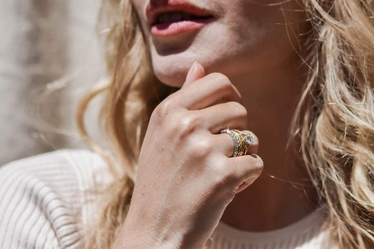 Victorian 1.13 Carat Old European Diamond and Gold Solitaire Engagement Ring